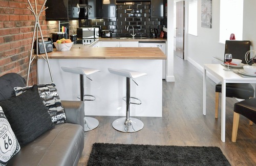 Llansantffraed Cabaña | 1 bedroom accommodation in Llanon, near Aberystwyth
