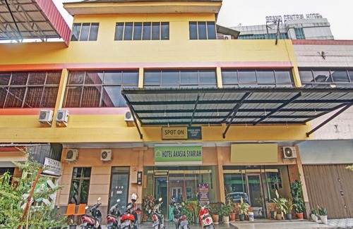 Pekanbaru Hotel | SPOT ON 90418 Akasia Hotel Syariah