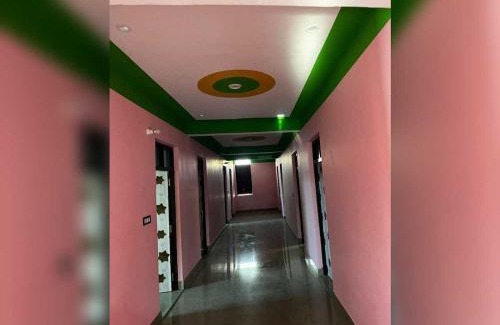 Hasanpur Hotel | SPOT ON Dream Guest House