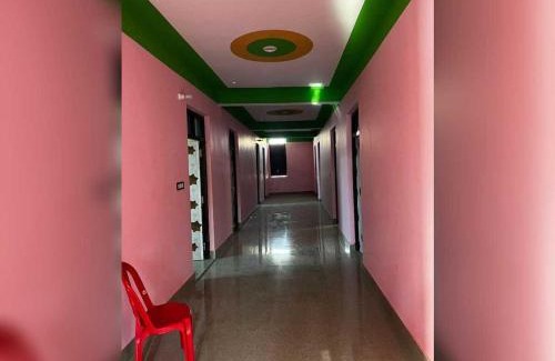 Hasanpur Hotel | SPOT ON Dream Guest House