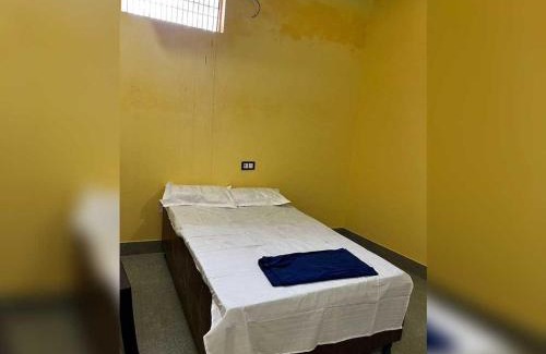 Hasanpur Hotel | SPOT ON Dream Guest House