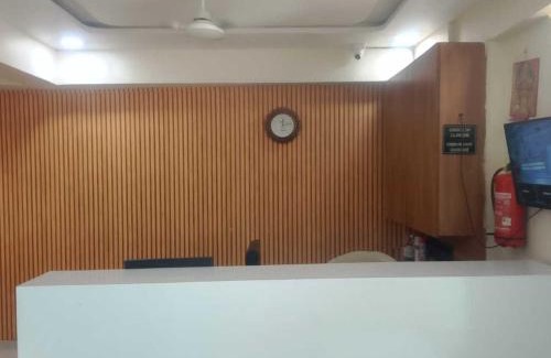 Ahmedabad Hotel | SPOT ON Hotel Konark