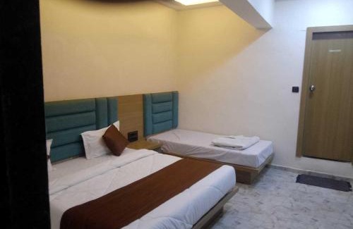 Ahmedabad Hotel | SPOT ON Hotel Konark