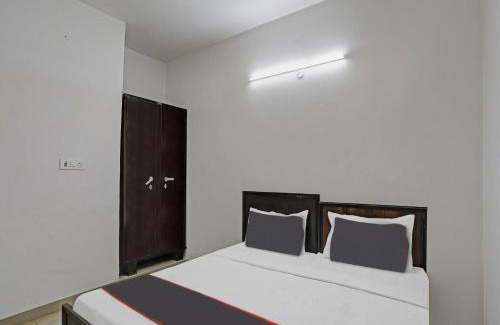 Noida Hotel | SPOT ON Mt White House