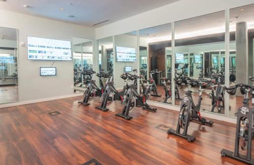 Tempe Apartamento | Spotless 1BD - Pool, Gym, Parking, W-D - Sleeps 4