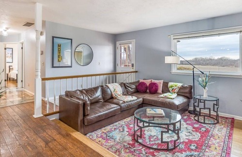 Wichita Casa | Sprawling 6BD Home With POOL In Safe Area!