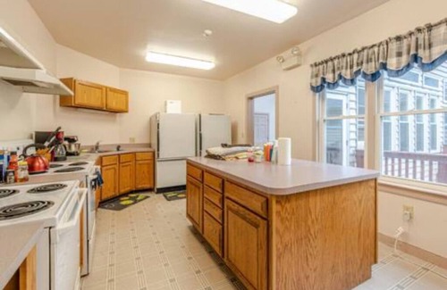 Waynesboro Casa | Sprawling 9‑BR Mountaintop Oasis- BlueRidge Views