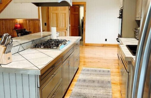 Durham Casa | Sprawling Mountainside Retreat w Hot Tub!