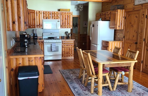 Lachine Casa | Spread out in our spacious double lot lakefront cabin!