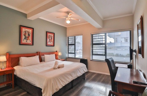 Sea Point Casa | Spring Tide Inn by CTHA