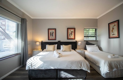 Sea Point Casa | Spring Tide Inn by CTHA