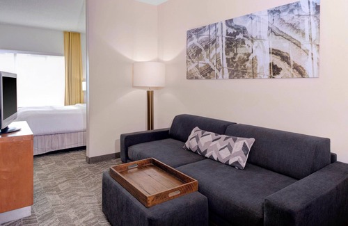 Ellendale Hotel | Springhill Suites Memphis East / Galleria