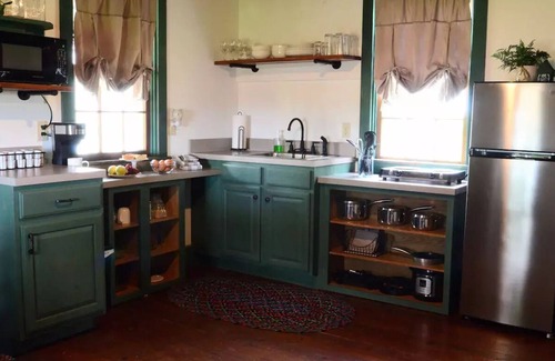 Steelville Cabaña | Spruce Edge Guest House