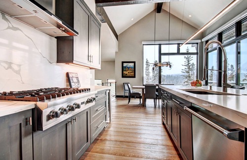 Peak 8 Condominio | Spruce Ledge 4 Bedroom Townhouse by Redawning