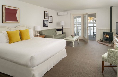 Boothbay Harbor Hotel | Spruce Point Inn