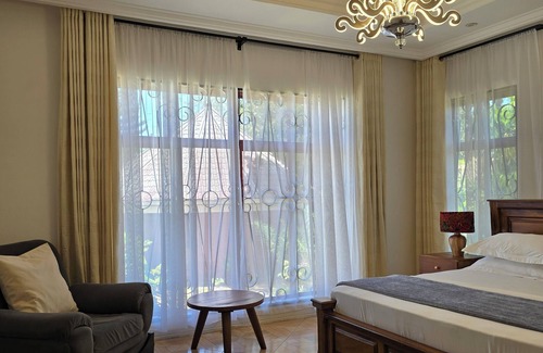 Moshi Casa | Sprunger Avenue-Tulia Homes