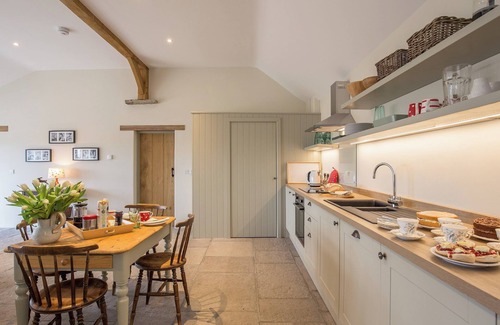 West Lydford Cabaña | Square Barn - UKC2869
