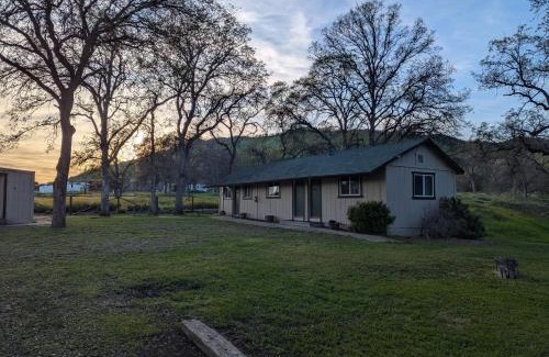 Squaw Valley Hotel | Squaw Valley Motel Room 4