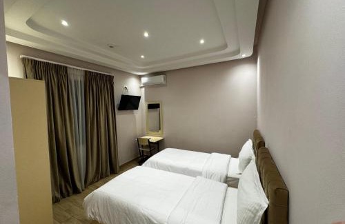 Tirana Hotel | SR99 Hotel