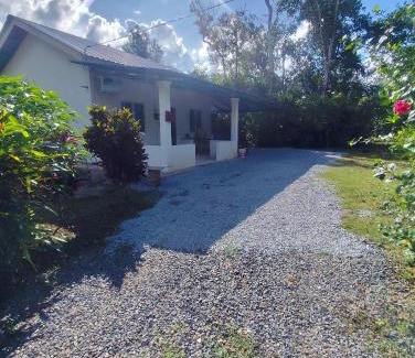 Pokok Sena District Casa | Sri Nawa Homestay