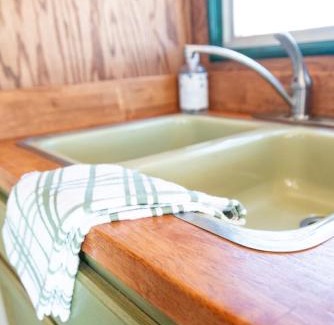 Tombstone Cama Y Desayuno | SS Mindy - A Unique Tombstone Stay