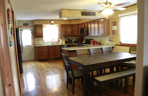 Anchorville Casa | St. Clair Canal Home w / Pontón Boat / Jet Ski's - Perfecto para familias / pescadores