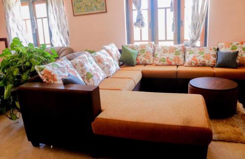 Nuwara Eliya Casa | St Elmo Homestay