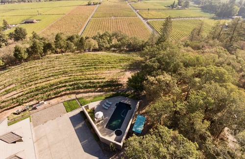 St. Helena Casa | St Helena Vineyard Estate Overlooking Napa Valley w/Pool and Spa