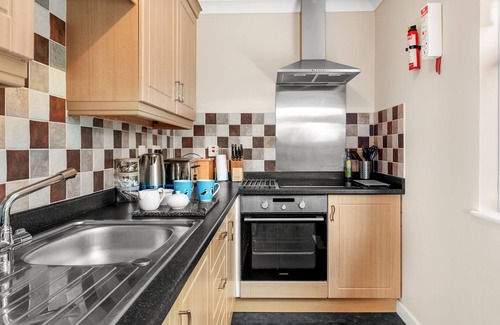 Wiseman's Bridge Apartamento | St Helens Apartment 1 - Short Walk to Beach
