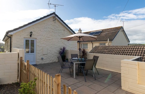 Wiseman's Bridge Apartamento | St Helens Apartment 1 - Short Walk to Beach