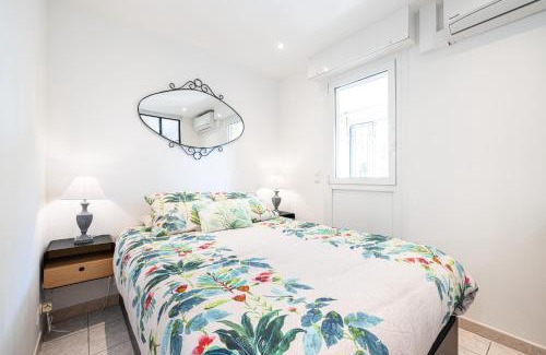 Menton Apartamento | ST LAURENT - Appartement au calme avec terrasse & parking