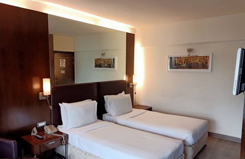 Koregaon Park Hotel | St Laurn Koregaon Park Pune