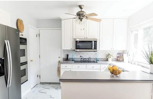 Glencoe Casa | St. Louis Home away from Home!