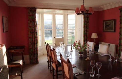 Fochabers Casa | St Marys Farmhouse - Traditional Country Farmhouse with Open Fire