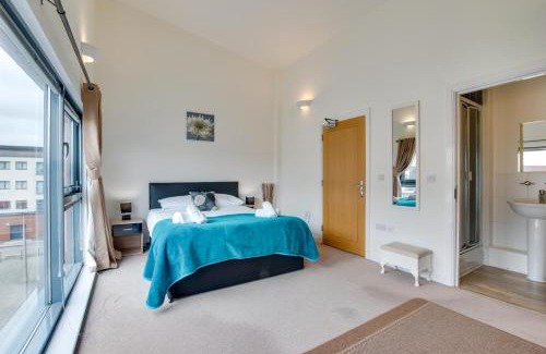 Castle Casa | St Stephens Court, Marina