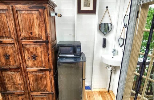 Brantingham Apartamento | Stabbin Cabin 2 on Grant Island-hottub Boat Pets