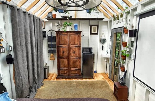 Brantingham Apartamento | Stabbin Cabin 2 on Grant Island-hottub Boat Pets