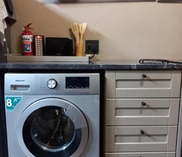 Hillcrest Apartamento | Stacey's Cornerstone Studio Apartment