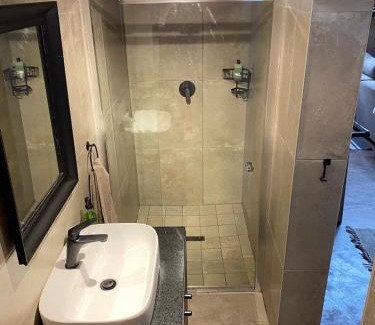 Hillcrest Apartamento | Stacey's Cornerstone Studio Apartment