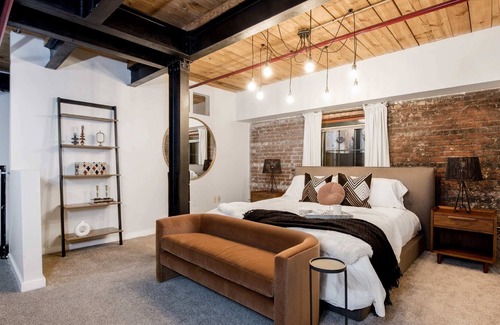 Cabbagetown Condominio | Stacks on Stacks Summ