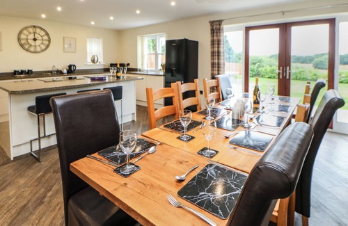 Tudhoe Cabaña | STACKYARD HOUSE, pet friendly, country holiday cottage in Tudhoe