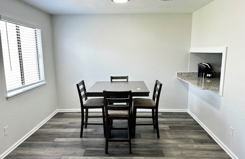 College Town Casa | Stadium Stay 2 Bedroom