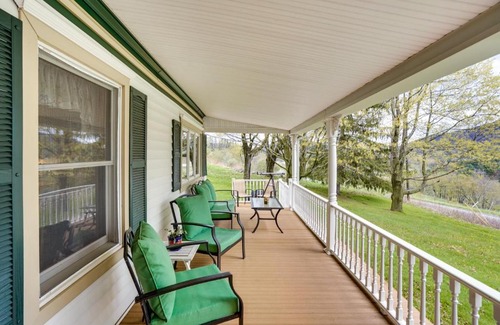 Stamford Casa | Stamford Farmhouse with Deck in Catskill Foothills