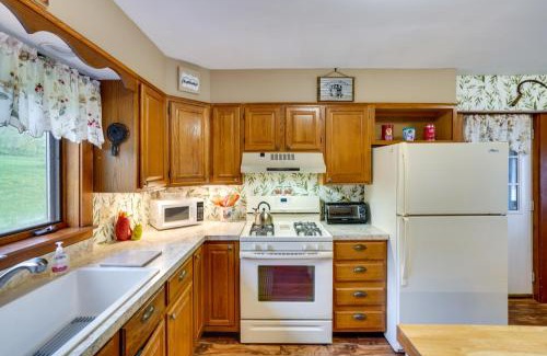 Stamford Casa | Stamford Farmhouse with Deck in Catskill Foothills