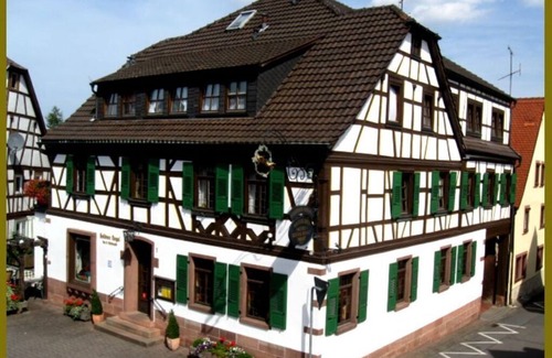 Laudenbach Cabaña | Habitación Estándar Cama Doble Nr. 3 - Goldner Engel, Restaurante - Hotel - Carnicero