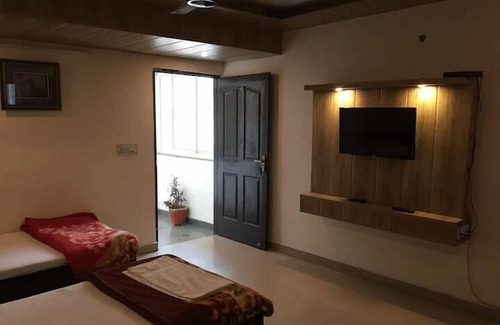 Faridabad Casa | Star City Guest House