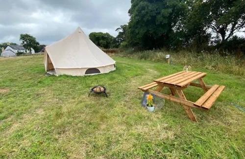 Dwyran Cabina | Star Gazing Cozy Hot Tent with Log Burner