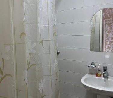 Karagandy Cama Y Desayuno | STAR MEN