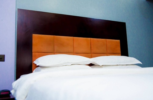 Ikeja Hotel | Starfire Hotel
