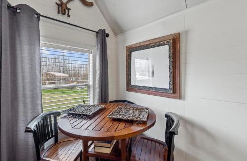 Oil City Casa | Stargazercaddo Lake Cabin With Kayaks